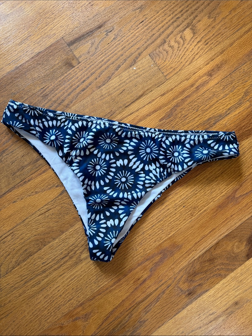 Floral Navy & White Bikini Bottom - Women Swim, size XL.